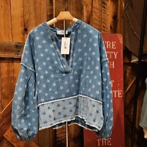 180 Oli & Hali Blue Star Patterned Top From Everyday Chic Boutique
